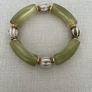 Elegant Green and Gold Beaded Bracelet